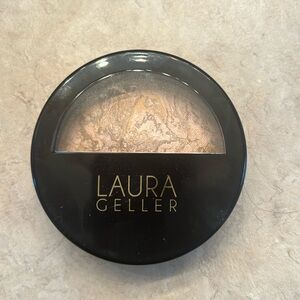 Laura Geller Baked balance and glow illuminating foundation